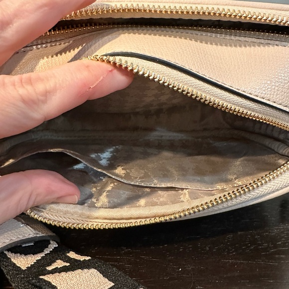 Karl Lagerfeld Paris Maybelle Crossbody - Picture 12 of 13